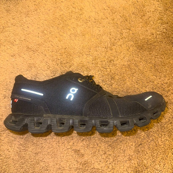Laceless Women’s On Sneakers Cloud 5 All Black - Picture 1 of 6